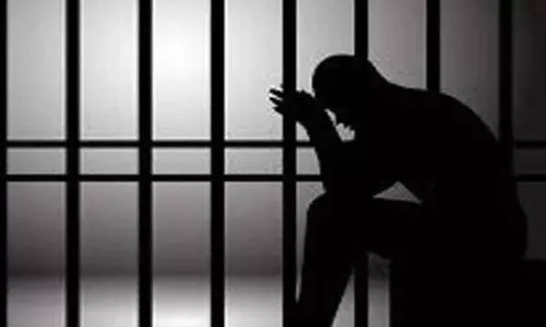 சொந்த வீட்டில் 27 பவுன் நகைகளை திருடிய ஐ.டி. ஊழியர் சிக்கினார்