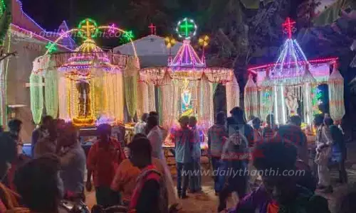 புனித காணிக்கை மாதா ஆலய தேர்பவனி