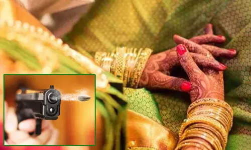 திருமணத்திற்காக பியூட்டி பார்லரில் அலங்காரம்: காதலியை சுட்ட போலீஸ்காரர்...! அதிர்ஷ்டவசமாக உயிர் தப்பிய காதலி...! திருமணத்திற்காக பியூட்டி பார்லரில் அலங்காரம்: காதலியை சுட்ட போலீஸ்காரர்...! அதிர்ஷ்டவசமாக உயிர் தப்பிய காதலி...!