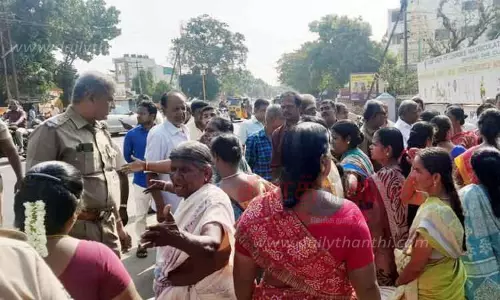 பொதுமக்கள் சாலை மறியல் முயற்சி