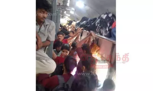 திருச்செந்தூர் ரெயிலில் அலைமோதும் கூட்டம்