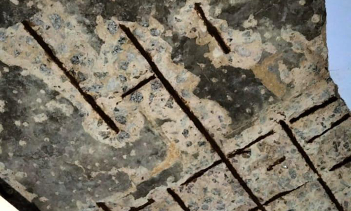 நூலக கட்டிடம் இடிந்து விழும் அபாயம்