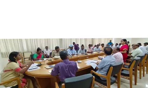 வெப்ப அலை தாக்கத்திலிருந்து தப்பிக்க தொழிலாளர்களுக்கு பணி நேரத்தை மாற்ற வேண்டும்