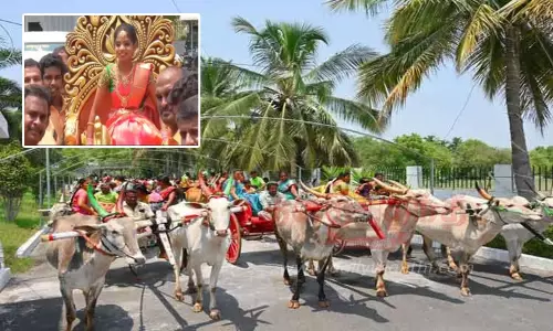 பூப்பெய்திய தங்கை மகளுக்கு19 மாட்டு வண்டிகளில் சீர்வரிசை கொண்டு சென்ற தாய்மாமன்கள்