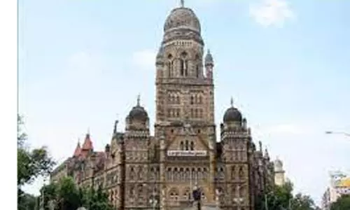 பரேல் டி.டி. மேம்பாலத்தில் இருசக்கர, கனரக வாகனங்கள் செல்ல தடை- மாநகராட்சி அறிவிப்பு பரேல் டி.டி. மேம்பாலத்தில் இருசக்கர, கனரக வாகனங்கள் செல்ல தடை- மாநகராட்சி அறிவிப்பு