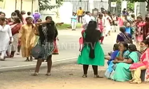 தமிழகத்தில் கலை மற்றும் அறிவியல் கல்லூரி மாணவர் சேர்க்கை - சுமார் 3 லட்சம் பேர் விண்ணப்பம்