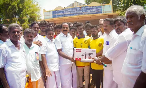 திருவரங்குளத்தில் வடமாடு மஞ்சுவிரட்டு