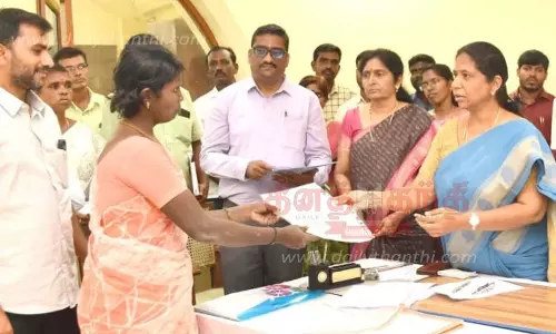 தர்மபுரி ஜமாபந்தி 2-வது நாளில்42 பயனாளிகளுக்கு நலத்திட்ட உதவிகள்கலெக்டர் சாந்தி வழங்கினார்