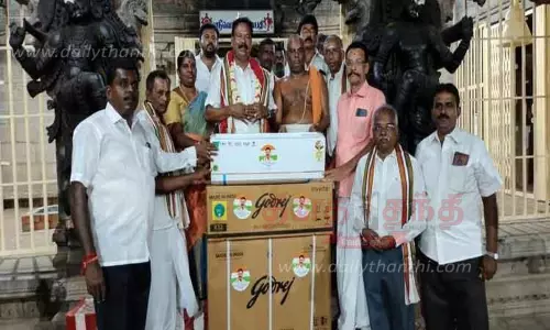 வெங்கடாசலபதி பெருமாள் கோவிலுக்கு குளிர்சாதன எந்திரம் வெங்கடாசலபதி பெருமாள் கோவிலுக்கு குளிர்சாதன எந்திரம்