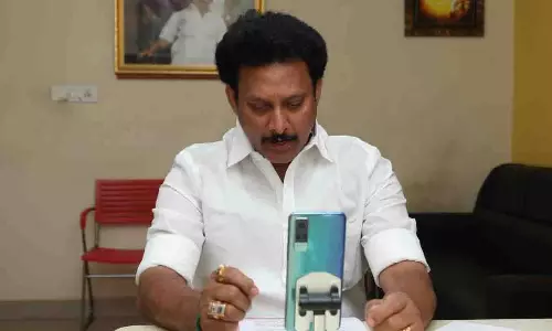 பள்ளிகள் திறக்கப்படும் தேதி இன்று அறிவிக்கப்படும்