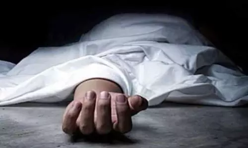 காஷ்மீரில் பலத்த மழை: மரம் விழுந்து ஒரே குடும்பத்தைச் சேர்ந்த 4 பேர் உயிரிழப்பு