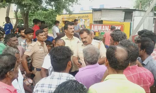 பொதுமக்கள் சாலை மறியல் பொதுமக்கள் சாலை மறியல்