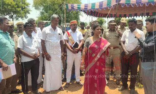 யானைகள் ஊருக்குள் புகுவதை தடுக்கரூ.16 லட்சத்தில் சோலார் மின்வேலி