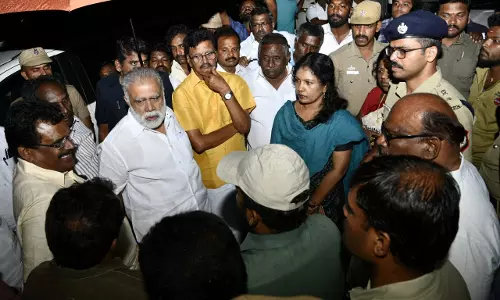 கும்கி யானைகள் மூலம் அரிக்கொம்பனை பிடிக்க நடவடிக்கை; அமைச்சர் இ.பெரியசாமி பேட்டி கும்கி யானைகள் மூலம் அரிக்கொம்பனை பிடிக்க நடவடிக்கை; அமைச்சர் இ.பெரியசாமி பேட்டி