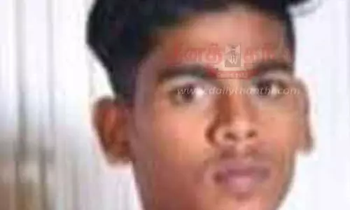 பூதப்பாண்டி அருகே லாரி-மோட்டார் சைக்கிள் மோதல்; மாணவர் பலி