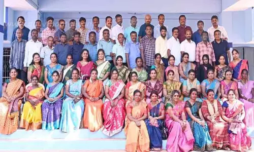 முன்னாள் மாணவர்கள் சந்திப்பு