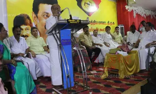 கருணாநிதிக்கு முழு உருவ வெண்கல சிலைஅமைக்க வேண்டும்- தி.மு.க. கூட்டத்தில் தீர்மானம்