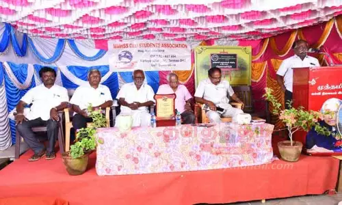 முன்னாள் மாணவர்கள் சந்திப்பு