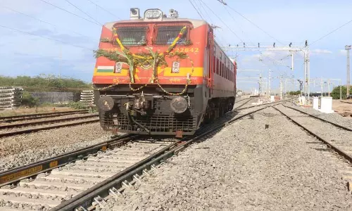 நெல்லைக்கு வரும் ரெயில்கள் நேரம் மாற்றம்