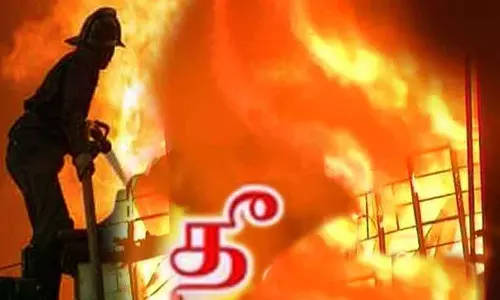 கூரை வீட்டுக்கு தீ வைப்பு