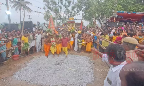 அழகுசேனை திரவுபதியம்மன் கோவிலில் தீமிதி விழா