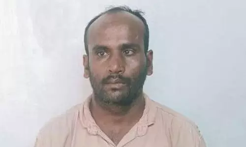 மின் ஒயர் திருடிய வாலிபர் பிடிபட்டார்