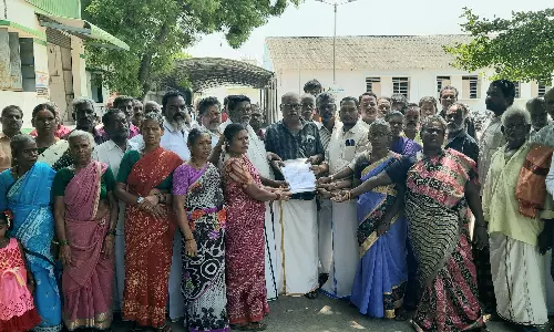 கோவில்களுக்கு கிராம மக்கள் தானமாக வழங்கிய நிலங்களை கையகப்படுத்த கூடாது
