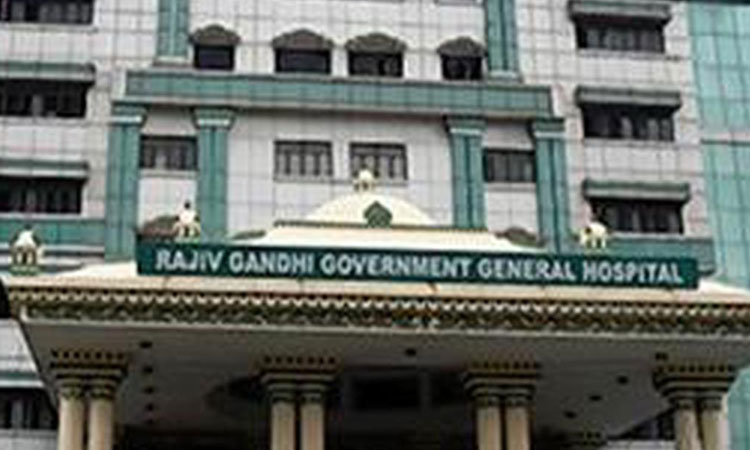 ராஜீவ்காந்தி அரசு மருத்துவமனையில் சிகிச்சையளித்த டாக்டரை கத்திரிகோலால் குத்திய நோயாளி...!