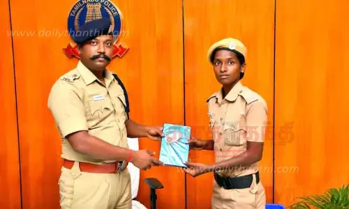 ஊர்க்காவல் படையை சேர்ந்த பெண்ணுக்கு போலீஸ் சூப்பிரண்டு பாராட்டு