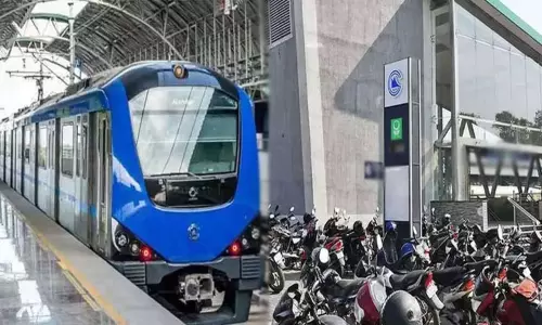 ஜூன்-1 முதல் மெட்ரோ ரெயில் நிலையத்தில் இலவச வாகன நிறுத்தம் வசதி இல்லை: சென்னை மெட்ரோ ரெயில் நிர்வாகம்