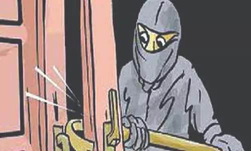 கணியூரில் தொடர் திருட்டு...போலீசார் எச்சரிக்கை