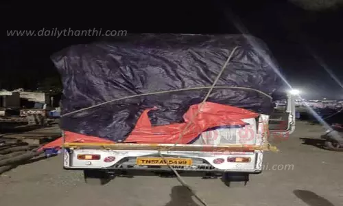 இலங்கைக்கு கடத்த முயன்ற 1¼ டன் பீடி இலைகள் பறிமுதல் இலங்கைக்கு கடத்த முயன்ற 1¼ டன் பீடி இலைகள் பறிமுதல்