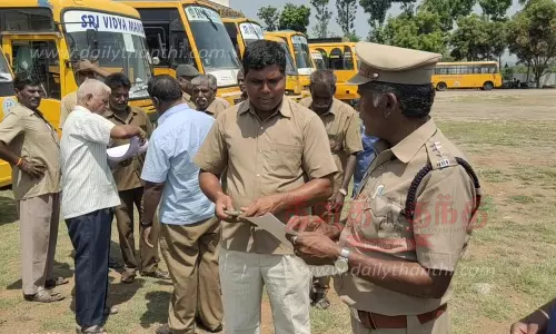 பாலக்கோட்டில்தனியார் பள்ளி கல்லூரி வாகனங்கள் ஆய்வு