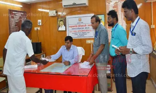 கலெக்டர் தலைமையில் ஜமாபந்தி; ஏராளமான மக்கள் கோரிக்கை மனு கொடுத்தனர் கலெக்டர் தலைமையில் ஜமாபந்தி; ஏராளமான மக்கள் கோரிக்கை மனு கொடுத்தனர்