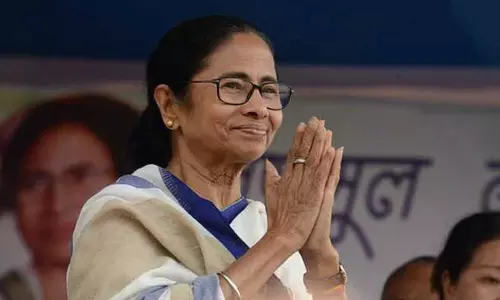 போராடும் மல்யுத்த வீரர்களுக்கு ஆதரவாக மெழுகுவர்த்தி பேரணி; மம்தா பானர்ஜி அறிவிப்பு