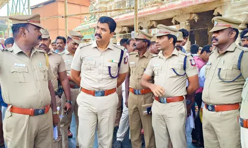 திருச்செந்தூர்வைகாசி விசாக திருவிழா பாதுகாப்பு ஏற்பாடுகள்: போலீஸ் சூப்பிரண்டு ஆய்வு