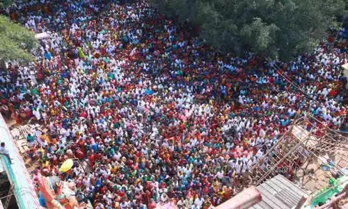 சேவுக பெருமாள் அய்யனார் கோவில் கும்பாபிஷேக விழா லட்சக்கணக்கான பக்தர்கள் திரண்டனர் சேவுக பெருமாள் அய்யனார் கோவில் கும்பாபிஷேக விழா லட்சக்கணக்கான பக்தர்கள் திரண்டனர்