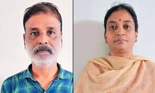 வீடு கட்டி தருவதாக கூறி யோகா ஆசிரியையிடம் ரூ.35 லட்சம் மோசடி; கணவன்-மனைவி கைது