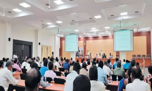 காஞ்சிபுரம் வரதராஜ பெருமாள் கோவில் திருவிழா பாதுகாப்பு ஆலோசனை கூட்டம் காஞ்சிபுரம் வரதராஜ பெருமாள் கோவில் திருவிழா பாதுகாப்பு ஆலோசனை கூட்டம்