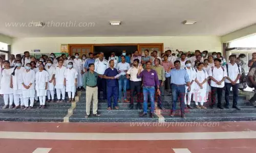 கலெக்டரை கண்டித்து டாக்டர்கள் ஆர்ப்பாட்டம்