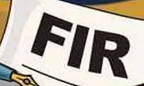 மாணவர் சேர்க்கையில் மோசடி; பெண் மீது வழக்கு