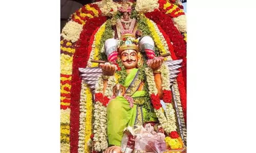 லட்சுமி நாராயணசாமி கோவிலில் கருடசேவை விழா