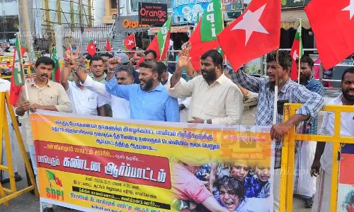 நாகர்கோவிலில் எஸ்.டி.பி.ஐ. கட்சியினர் ஆர்ப்பாட்டம் நாகர்கோவிலில் எஸ்.டி.பி.ஐ. கட்சியினர் ஆர்ப்பாட்டம்