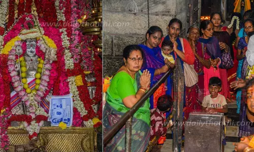 முருகன் கோவில்களில் சிறப்பு வழிபாடு முருகன் கோவில்களில் சிறப்பு வழிபாடு