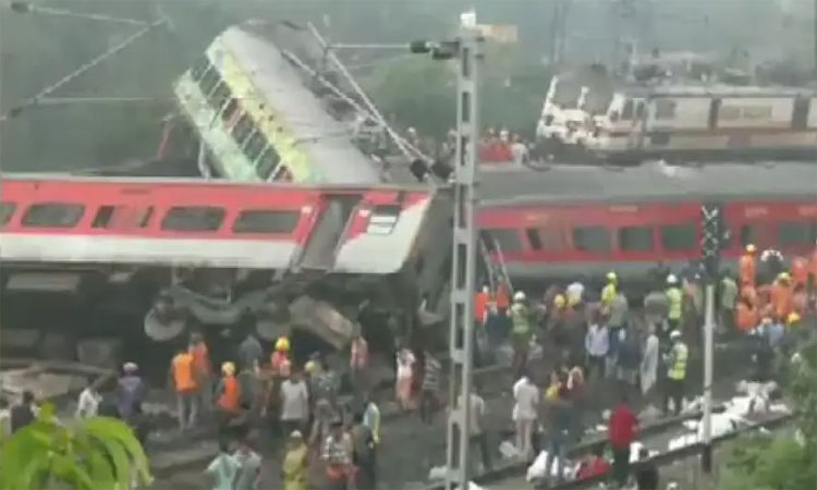 ஒடிசா ரெயில் விபத்து: இந்திய வரலாற்றில் மிக கொடிய 5 ரெயில் விபத்துக்கள்...!
