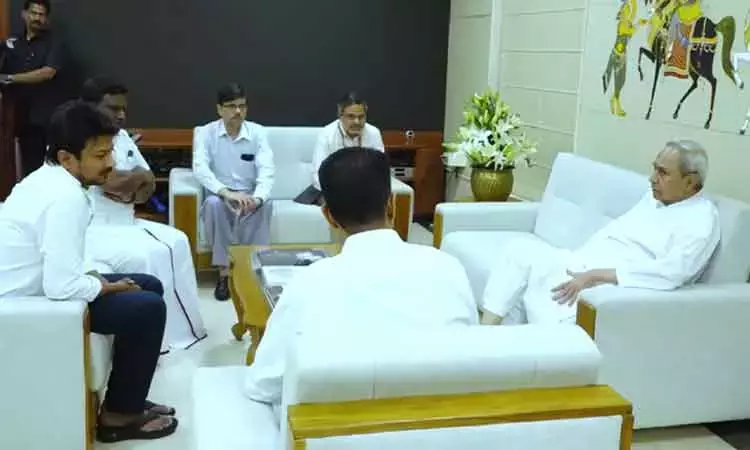 ரெயில் விபத்து: ஒடிசா மாநில முதல் மந்திரி நவீன்... ... ஒடிசா ரெயில் விபத்து பலி எண்ணிக்கை 288 ஆக அதிகரிப்பு- 56 பேர் கவலைக்கிடம் ரெயில் விபத்து: ஒடிசா மாநில முதல் மந்திரி நவீன்... ... ஒடிசா ரெயில் விபத்து பலி எண்ணிக்கை 288 ஆக அதிகரிப்பு- 56 பேர் கவலைக்கிடம்