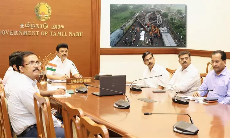 ஒடிசாவிலேயே தங்கி மீட்புப் பணிகளை மேற்கொள்ள... ... ஒடிசா ரெயில் விபத்து பலி எண்ணிக்கை 288 ஆக அதிகரிப்பு- 56 பேர் கவலைக்கிடம் ஒடிசாவிலேயே தங்கி மீட்புப் பணிகளை மேற்கொள்ள... ... ஒடிசா ரெயில் விபத்து பலி எண்ணிக்கை 288 ஆக அதிகரிப்பு- 56 பேர் கவலைக்கிடம்