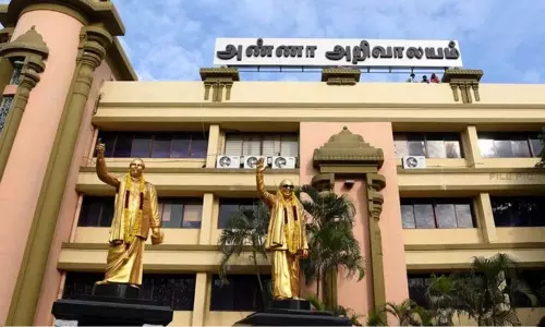 சென்னை கோரமண்டல் எக்ஸ்பிரஸ் ரெயில் விபத்து: கருணாநிதி பிறந்தநாள் பொதுக்கூட்டம் ரத்து சென்னை கோரமண்டல் எக்ஸ்பிரஸ் ரெயில் விபத்து: கருணாநிதி பிறந்தநாள் பொதுக்கூட்டம் ரத்து