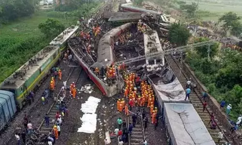 கோரமண்டல் எக்ஸ்பிரஸ் ரெயிலில்  1,257 பேர் முன்பதிவு செய்து பயணித்ததாக தகவல்