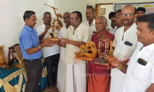 கைவினைப் பொருட்கள் தயாரிக்கும் பயிற்சி முடித்தவர்களுக்கு சான்றிதழ் கைவினைப் பொருட்கள் தயாரிக்கும் பயிற்சி முடித்தவர்களுக்கு சான்றிதழ்